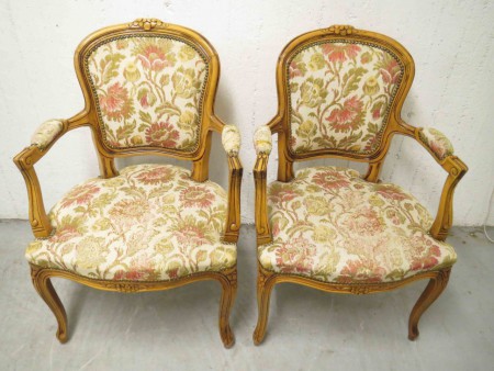 4593 - 2 x kreslo rokoko styl  1960  stabilni  -  1 kus  2 300 kc